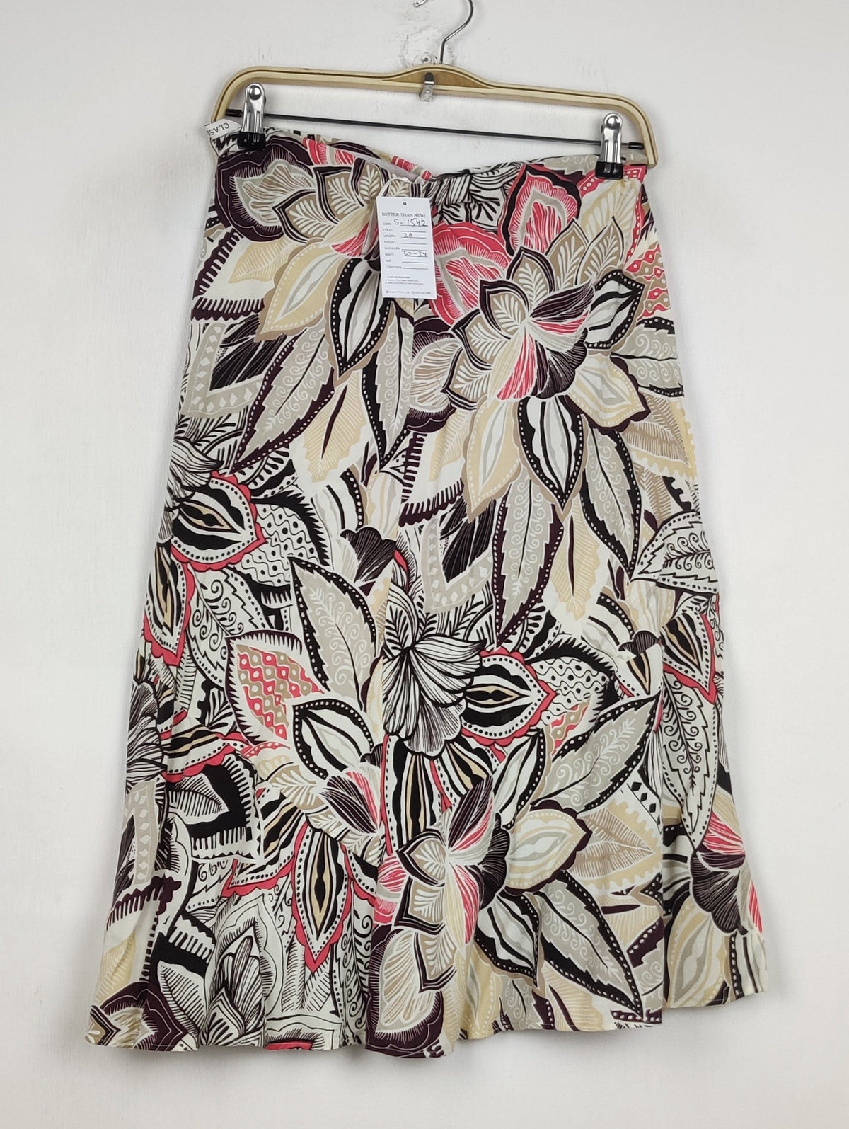 Buy online pre-used pre-loved 100% authentic & Original branded Unknown Brand (S-1542) available in Pakistan. Top international brands avilable.