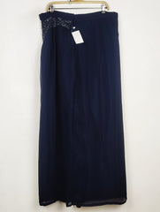 Buy online pre-used pre-loved 100% authentic & Original branded Unknown Brand (S-1551) available in Pakistan. Top international brands avilable.