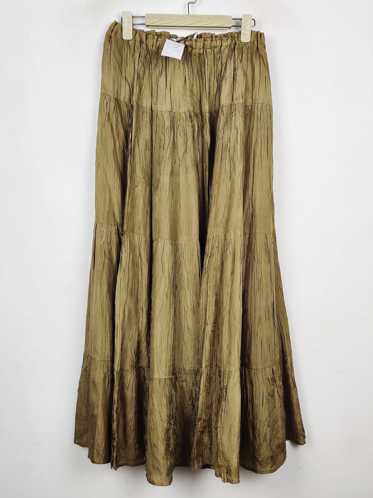Buy online pre-used pre-loved 100% authentic & Original branded Jurgen Michaelsen (S-1572) available in Pakistan. Top international brands avilable.