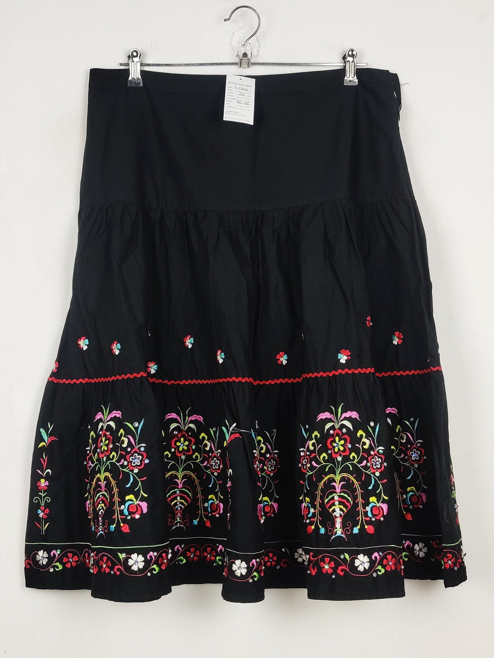 Buy online pre-used pre-loved 100% authentic & Original branded Atmosphere (S-1606) available in Pakistan. Top international brands avilable.