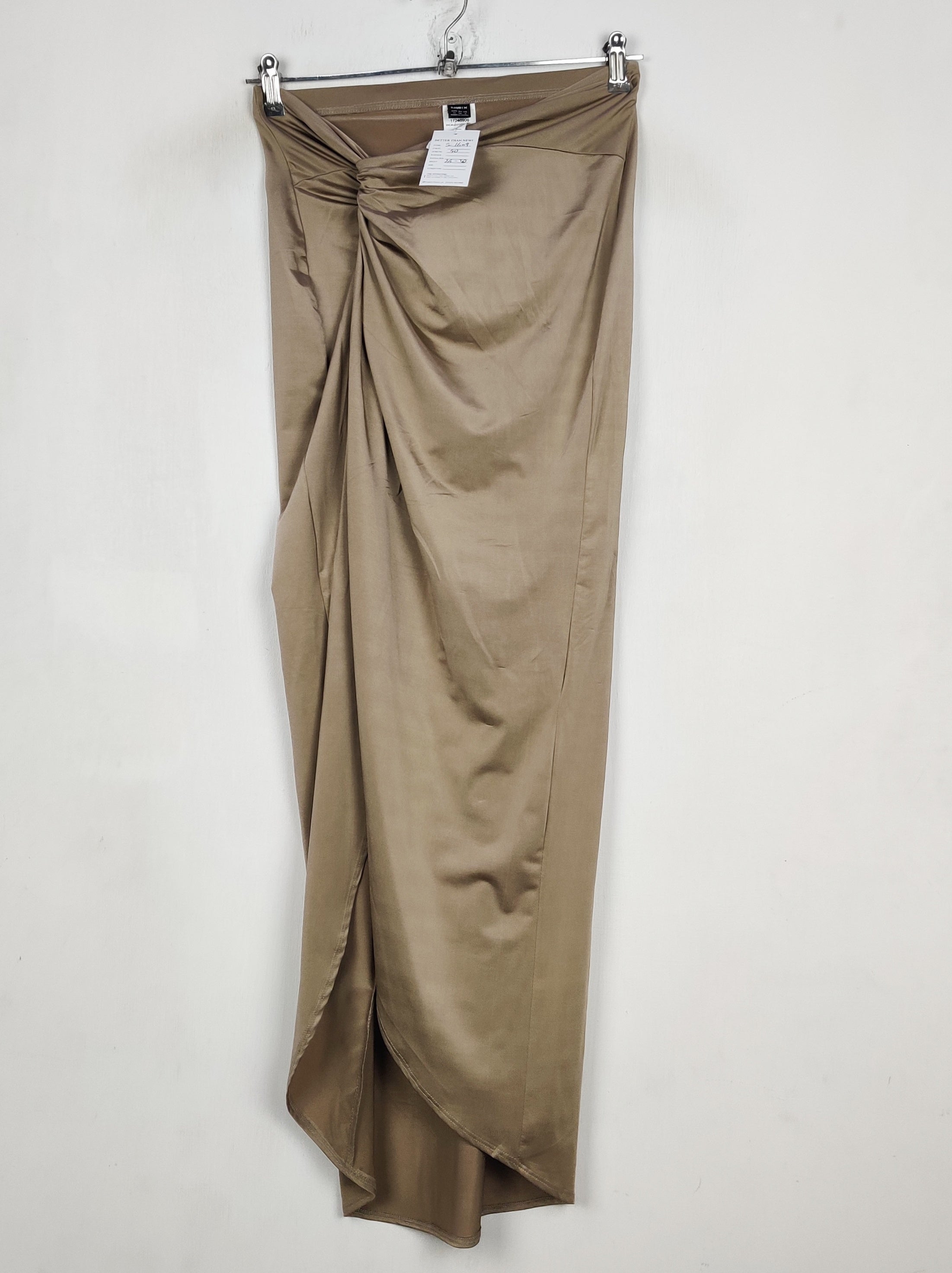 Buy online pre-used pre-loved 100% authentic & Original branded Shein (S-1609) available in Pakistan. Top international brands avilable.