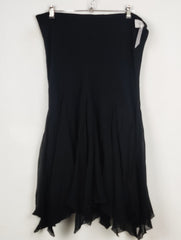 Buy online pre-used pre-loved 100% authentic & Original branded Unknown Brand (S-1626) available in Pakistan. Top international brands avilable.
