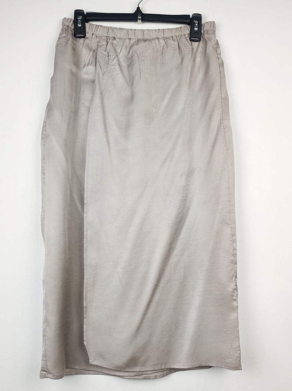 Buy online pre-used pre-loved 100% authentic & Original branded H&M (S-29) available in Pakistan. Top international brands avilable.