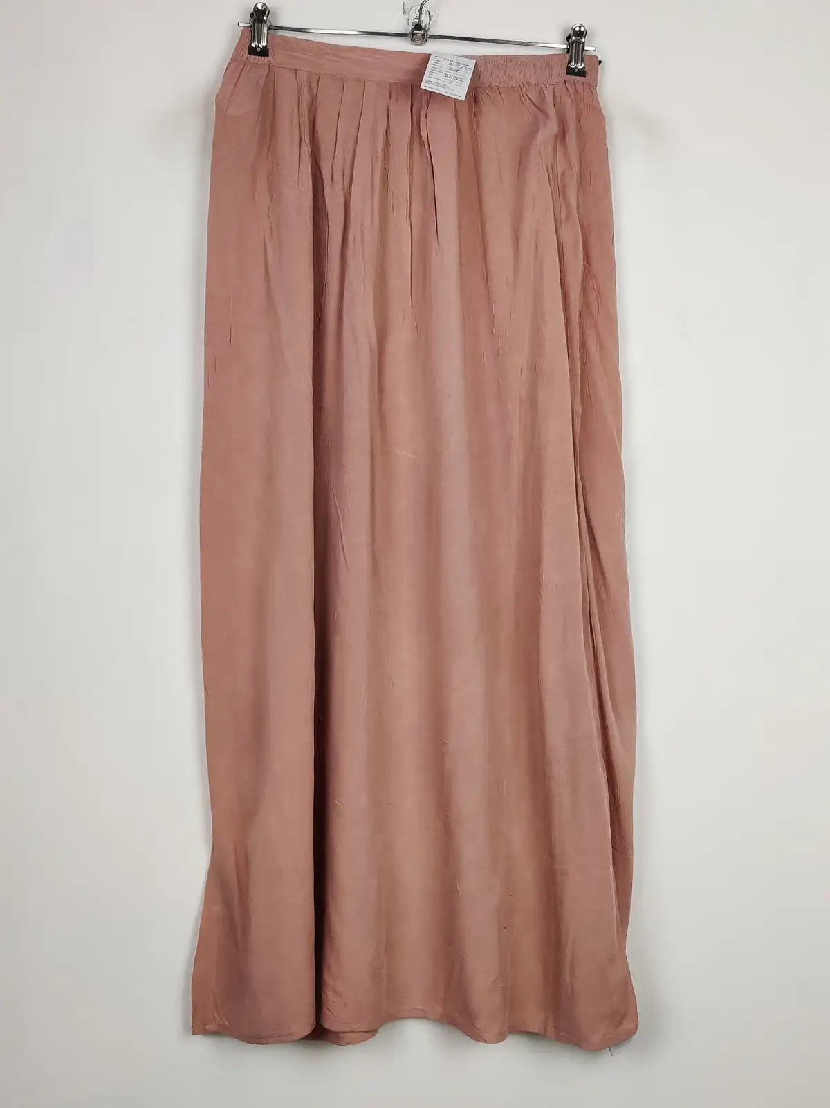 Buy online pre-used pre-loved 100% authentic & Original branded New Look (S-522) available in Pakistan. Top international brands avilable.