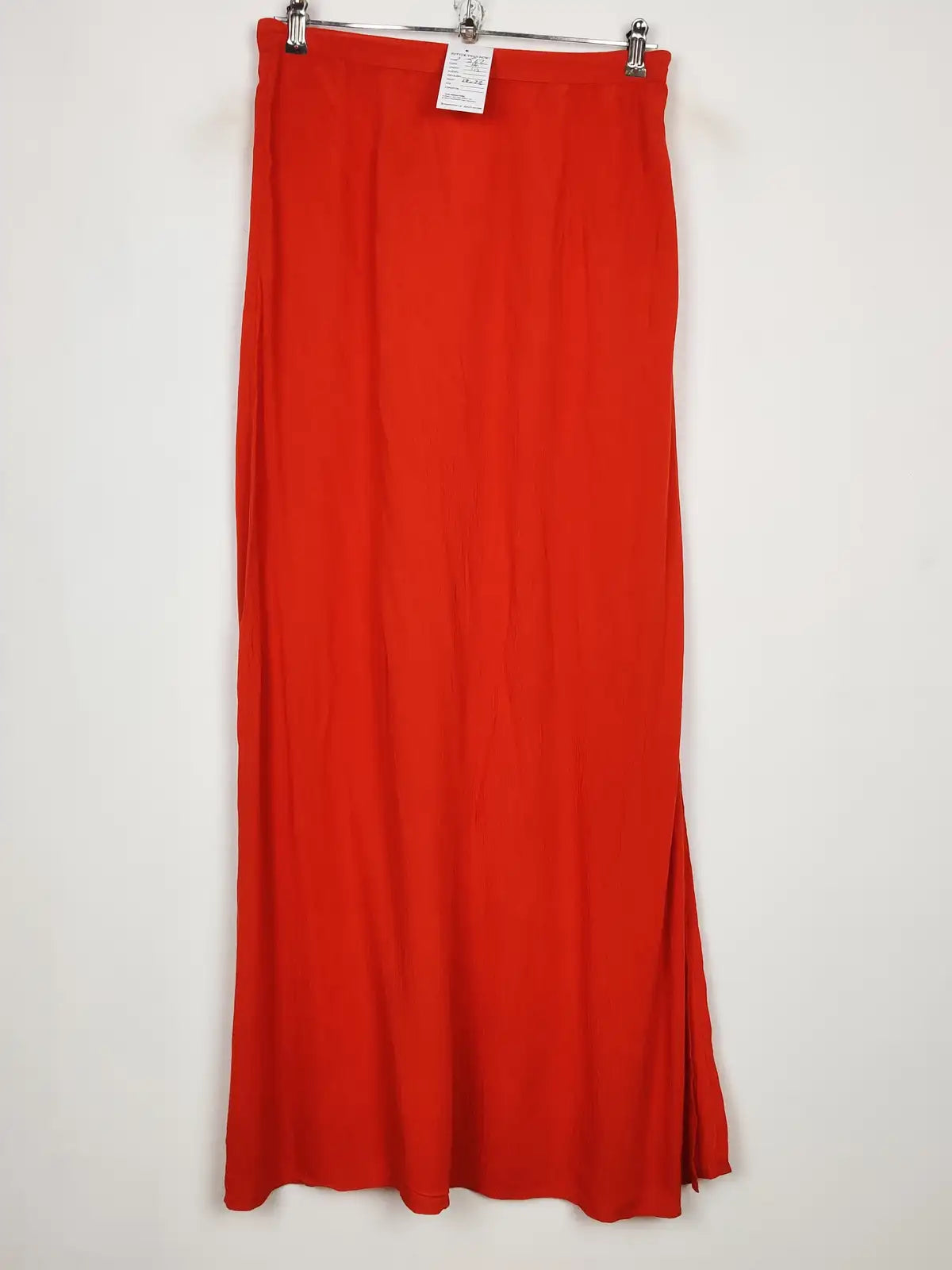 Buy online pre-used pre-loved 100% authentic & Original branded F&F (S-562) available in Pakistan. Top international brands avilable.