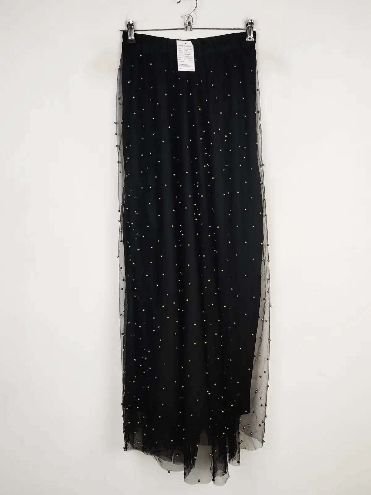 Buy online pre-used pre-loved 100% authentic & Original branded Unknown Brand (S-622) available in Pakistan. Top international brands avilable.