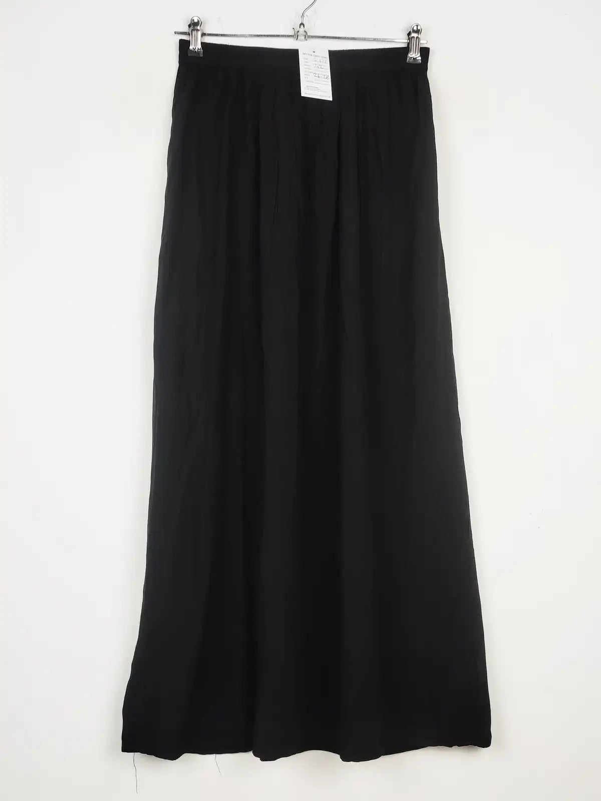 Buy online pre-used pre-loved 100% authentic & Original branded New Look (S-673) available in Pakistan. Top international brands avilable.