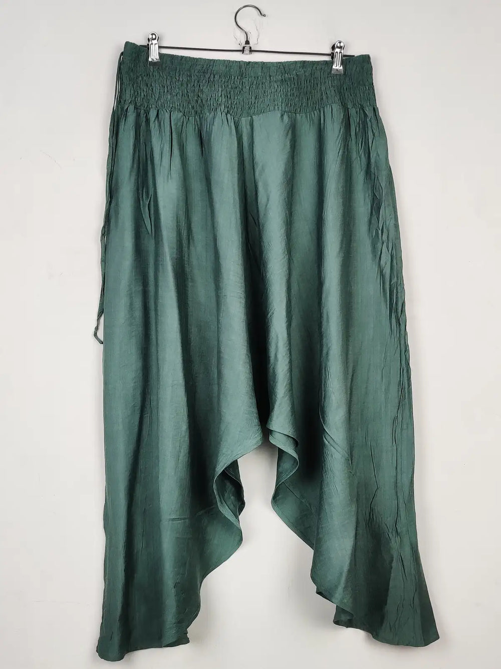 Buy online pre-used pre-loved 100% authentic & Original branded Shein (S-848) available in Pakistan. Top international brands avilable.