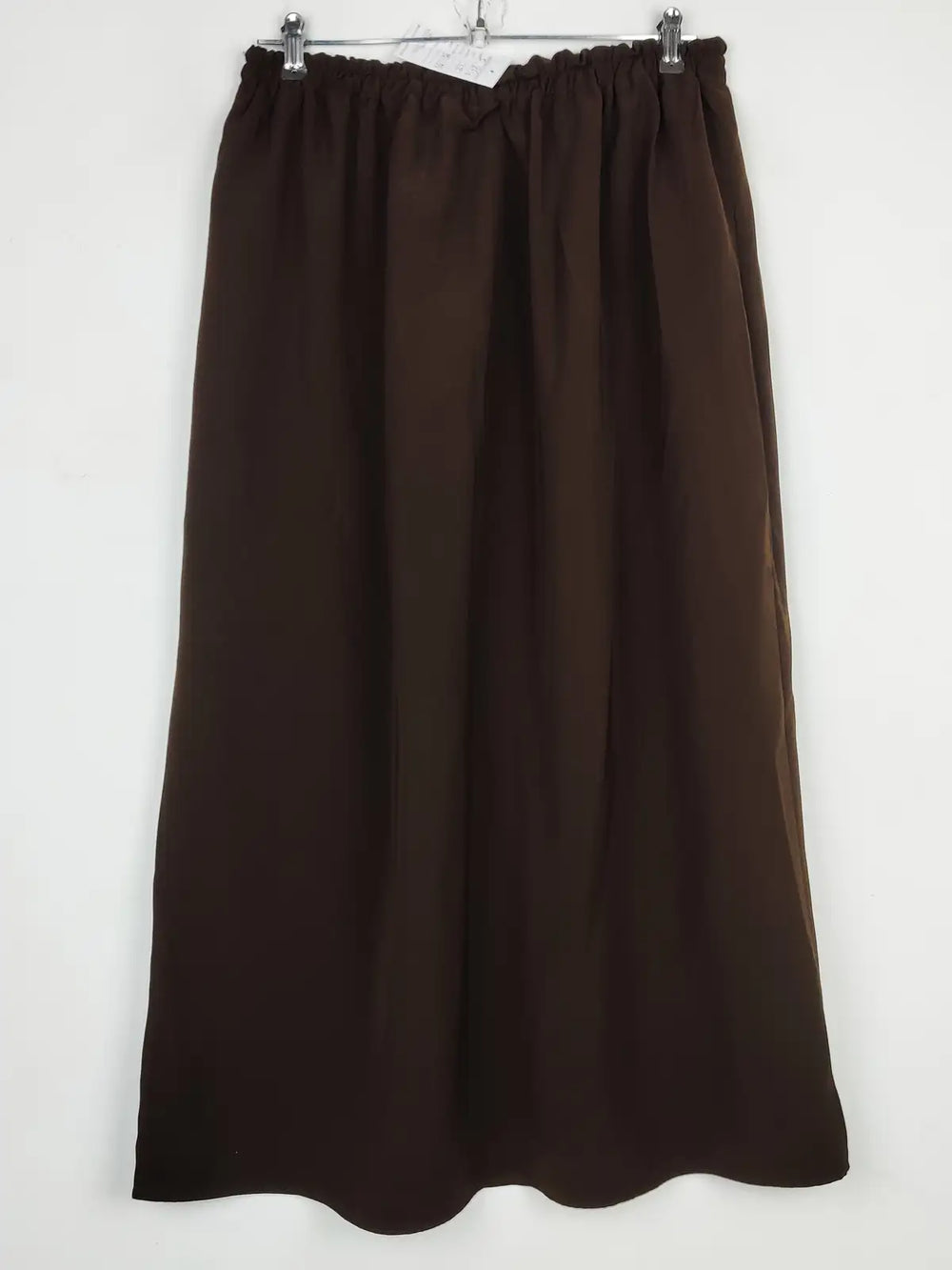 Buy online pre-used pre-loved 100% authentic & Original branded Unknown Brand (S-864) available in Pakistan. Top international brands avilable.