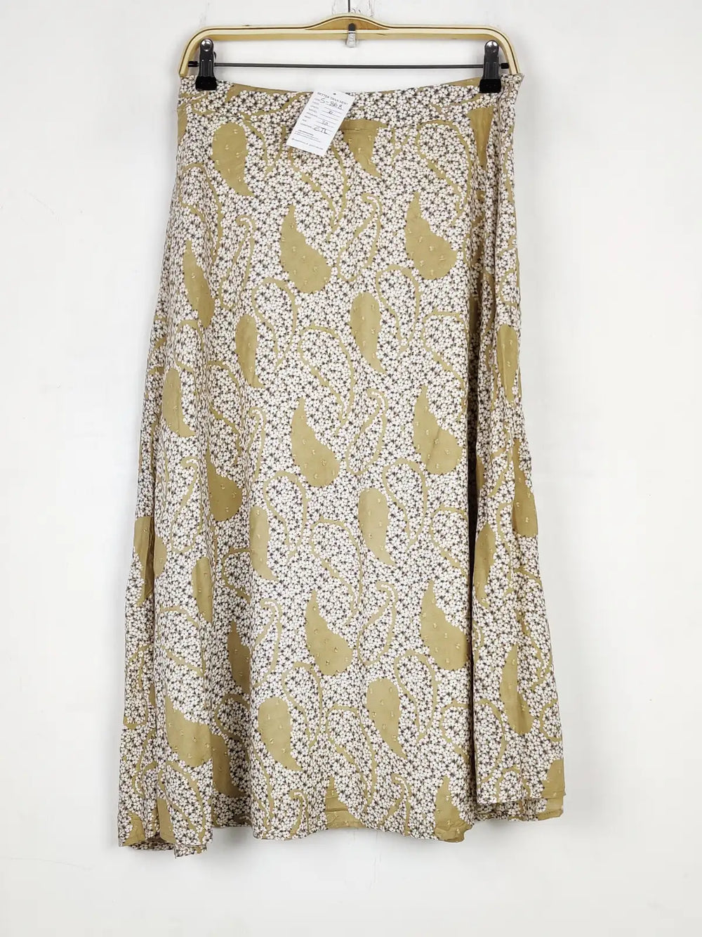 Buy online pre-used pre-loved 100% authentic & Original branded Marks & Spencer (S-868) available in Pakistan. Top international brands avilable.