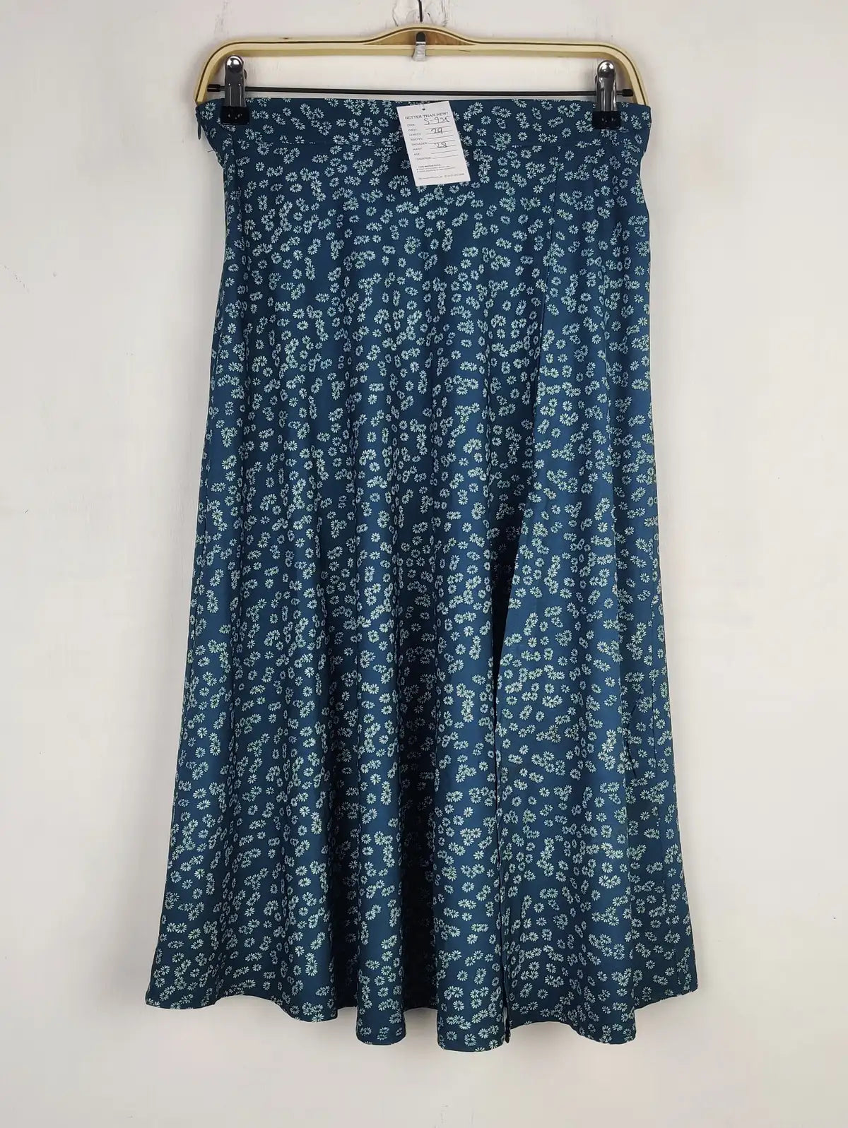 Buy online pre-used pre-loved 100% authentic & Original branded Shein (S-935) available in Pakistan. Top international brands avilable.