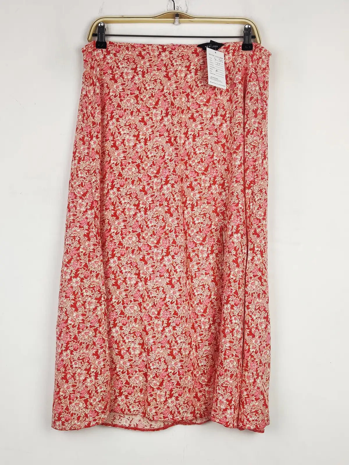 Buy online pre-used pre-loved 100% authentic & Original branded New Look (S-983) available in Pakistan. Top international brands avilable.