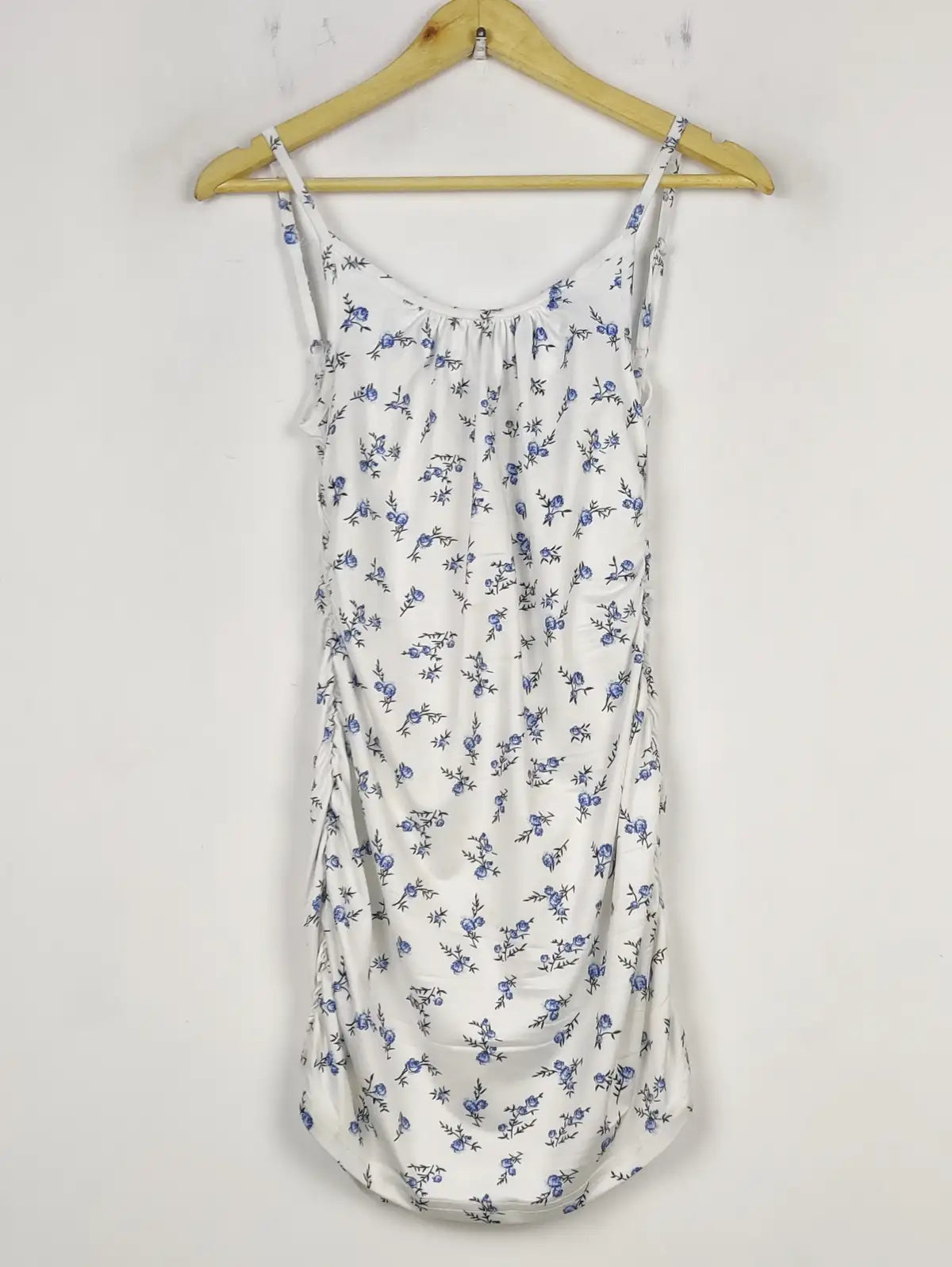 Buy online pre-used pre-loved 100% authentic & Original branded Shein (SBD-130) available in Pakistan. Top international brands avilable.