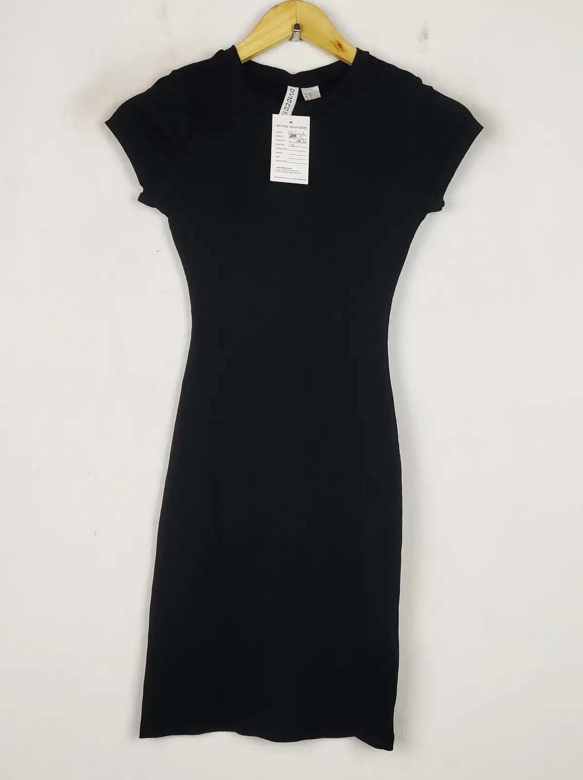 Buy online pre-used pre-loved 100% authentic & Original branded H&M (SBD-13) available in Pakistan. Top international brands avilable.