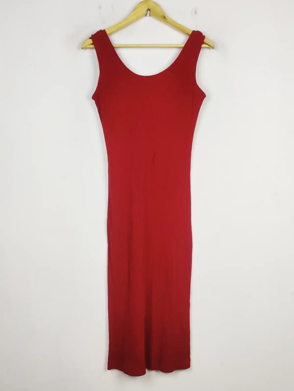 Buy online pre-used pre-loved 100% authentic & Original branded Unknown Brand (SBD-146) available in Pakistan. Top international brands avilable.