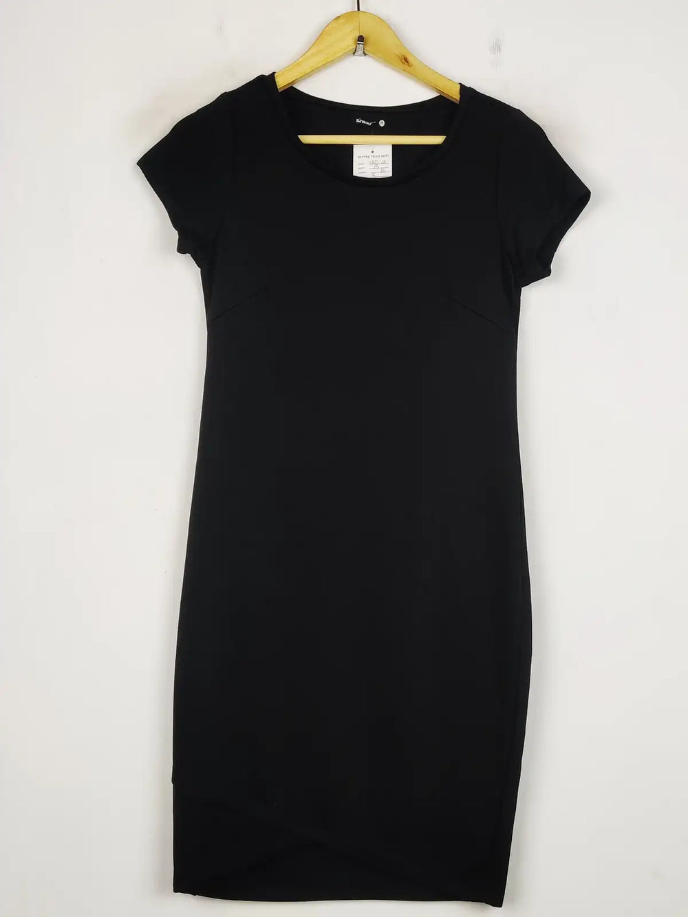 Buy online pre-used pre-loved 100% authentic & Original branded Sinsay (SBD-18) available in Pakistan. Top international brands avilable.