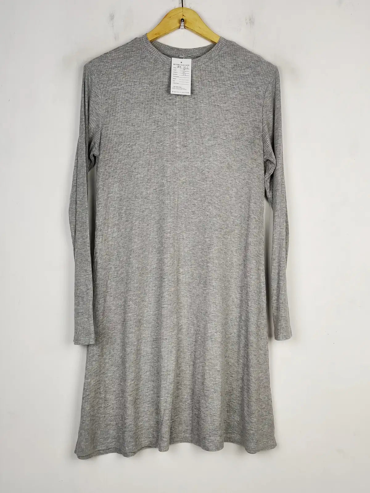 Buy online pre-used pre-loved 100% authentic & Original branded Unknown Brand (SBD-226) available in Pakistan. Top international brands avilable.