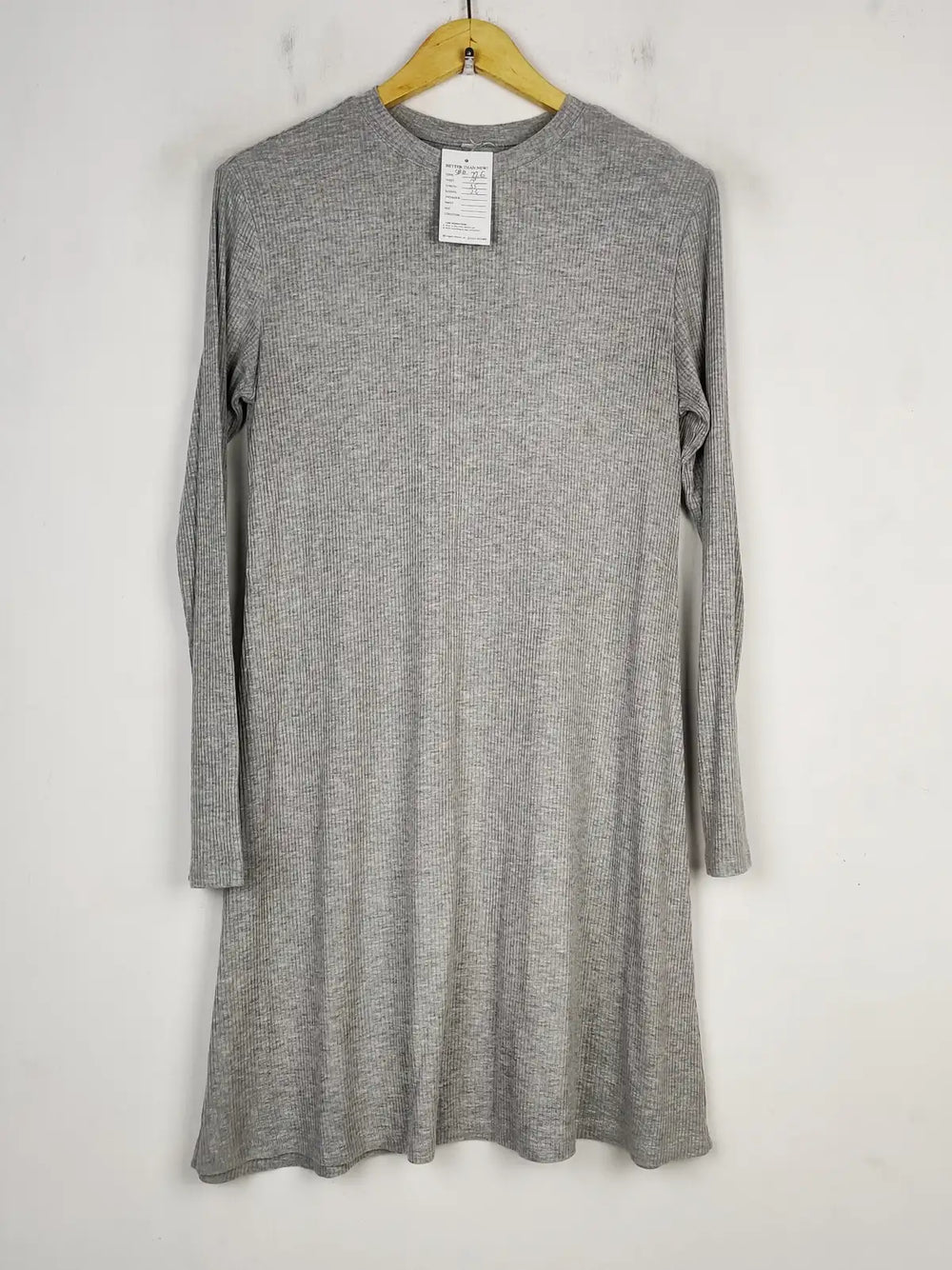Buy online pre-used pre-loved 100% authentic & Original branded Unknown Brand (SBD-226) available in Pakistan. Top international brands avilable.