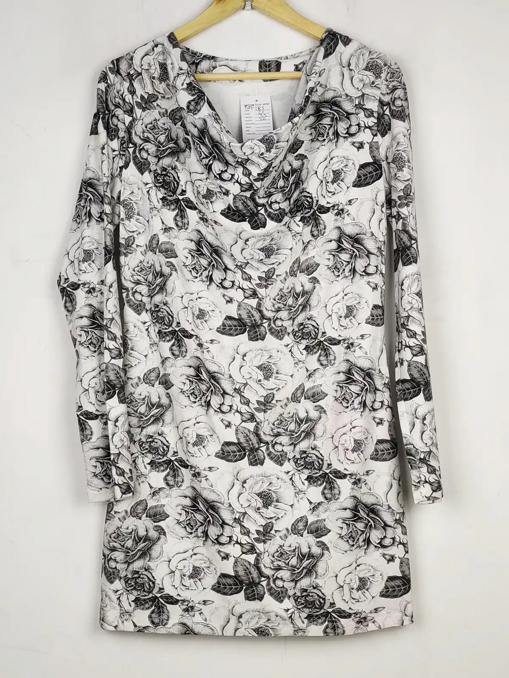 Buy online pre-used pre-loved 100% authentic & Original branded Unknown Brand (SBD-283) available in Pakistan. Top international brands avilable.
