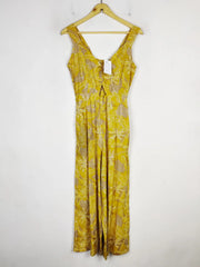 Buy online pre-used pre-loved 100% authentic & Original branded Peacocks (SBD-326) available in Pakistan. Top international brands avilable.