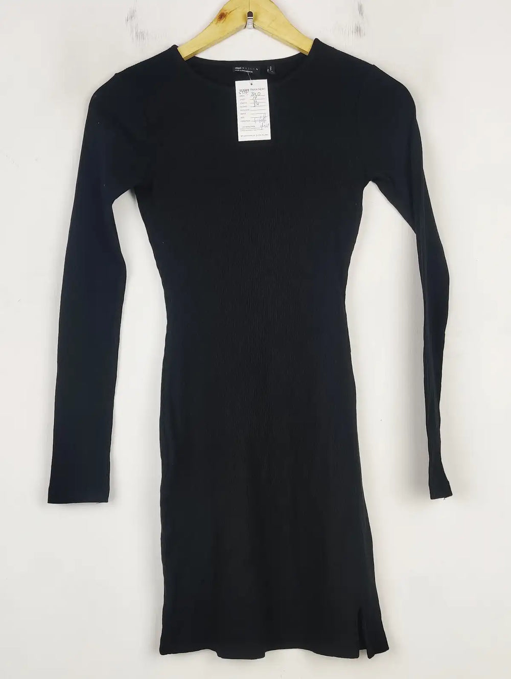 Buy online pre-used pre-loved 100% authentic & Original branded Asos (SBD-340) available in Pakistan. Top international brands avilable.
