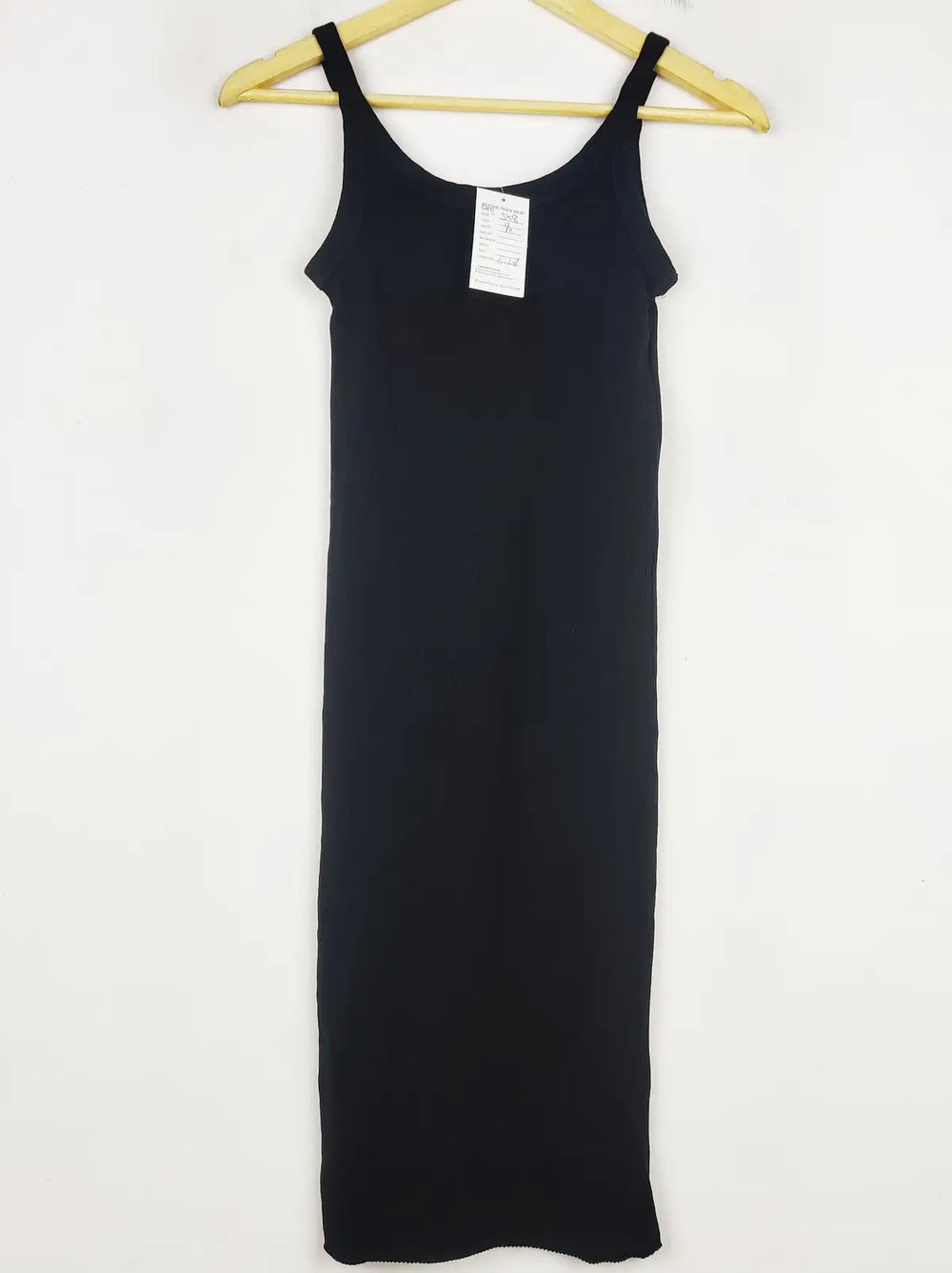 Buy online pre-used pre-loved 100% authentic & Original branded H&M (SBD-348) available in Pakistan. Top international brands avilable.