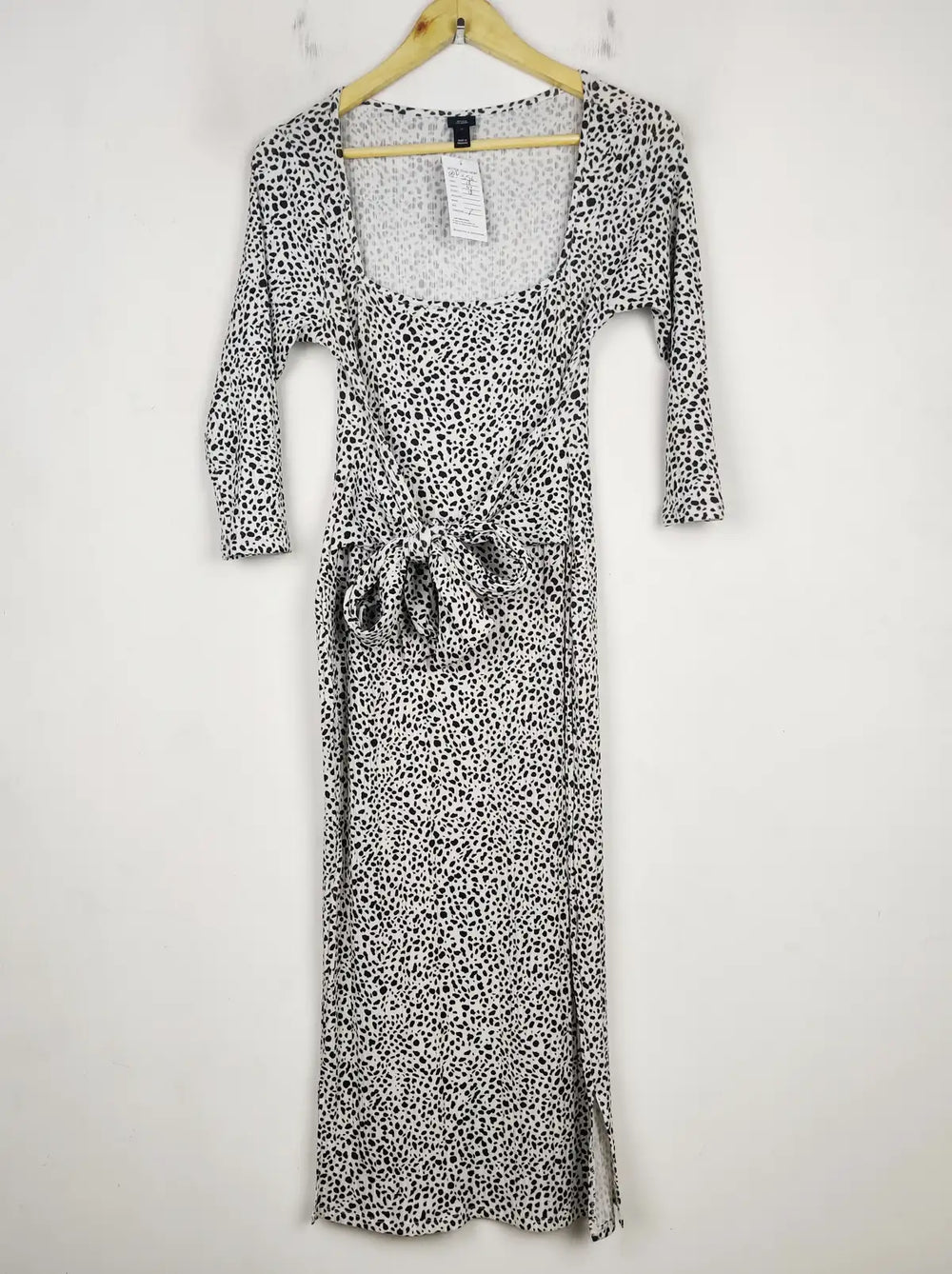Buy online pre-used pre-loved 100% authentic & Original branded River Island (SBD-356) available in Pakistan. Top international brands avilable.