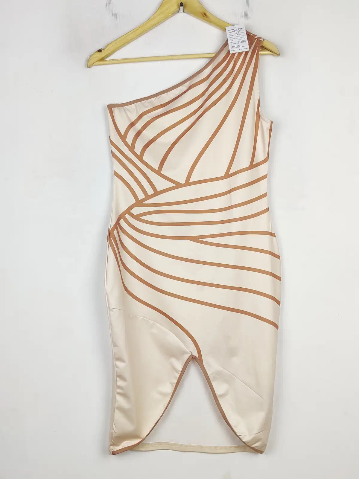 Buy online pre-used pre-loved 100% authentic & Original branded Shein (SBD-367) available in Pakistan. Top international brands avilable.