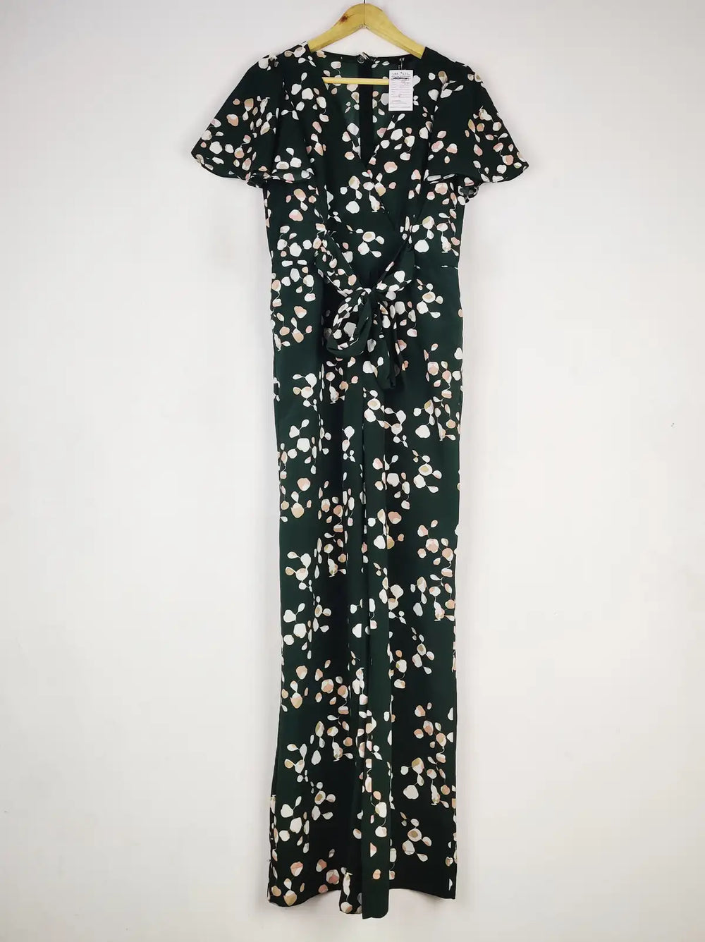 Buy online pre-used pre-loved 100% authentic & Original branded H&M (SBD-372) available in Pakistan. Top international brands avilable.