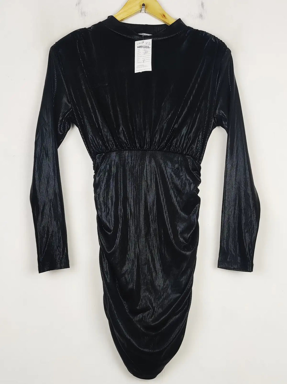 Buy online pre-used pre-loved 100% authentic & Original branded Unknown Brand (SBD-373) available in Pakistan. Top international brands avilable.