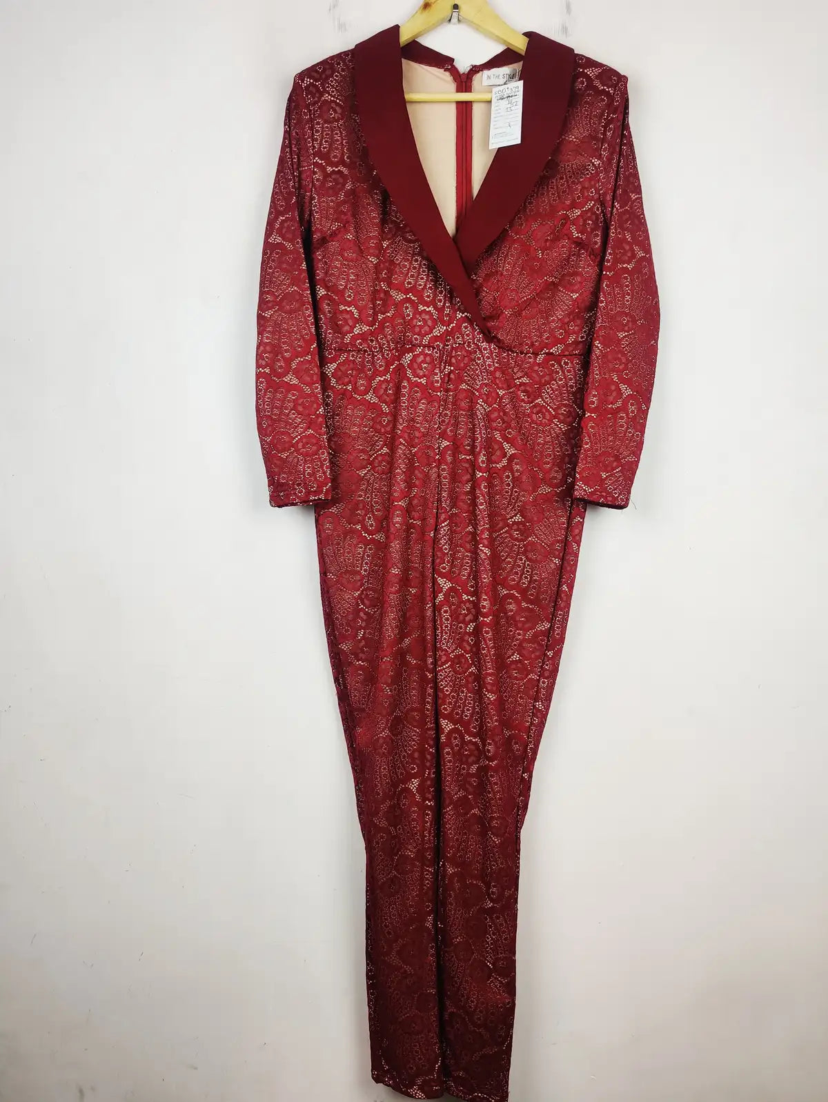 Buy online pre-used pre-loved 100% authentic & Original branded In The Style (SBD-379) available in Pakistan. Top international brands avilable.