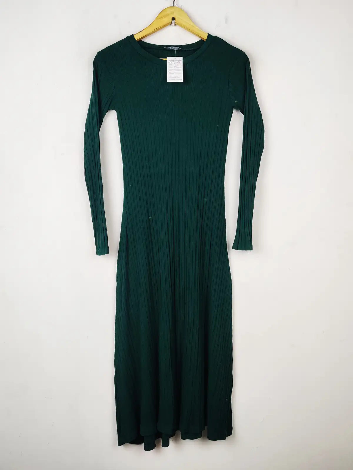 Buy online pre-used pre-loved 100% authentic & Original branded Zara (SBD-386) available in Pakistan. Top international brands avilable.