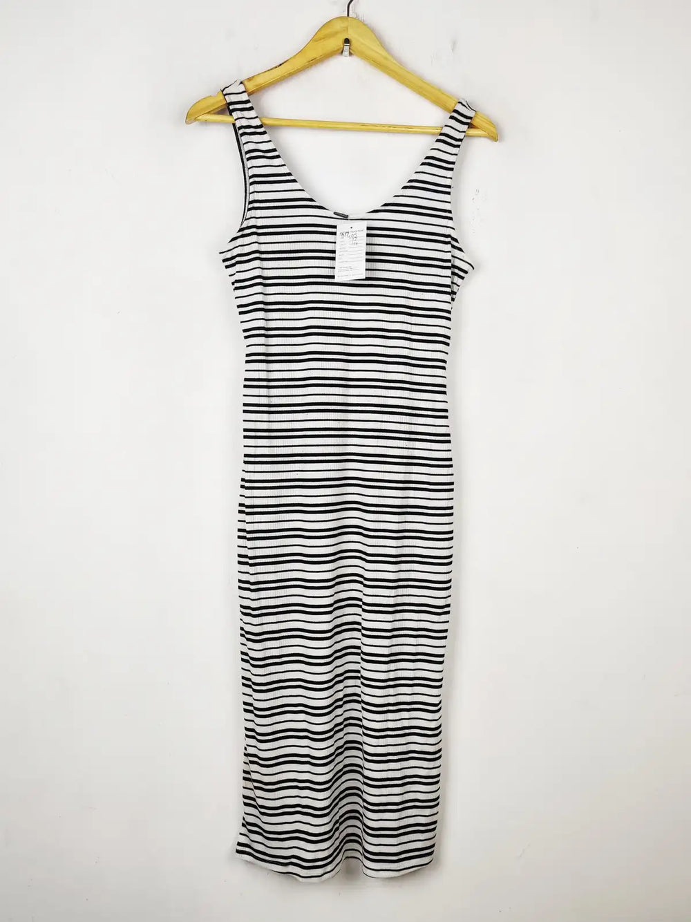 Buy online pre-used pre-loved 100% authentic & Original branded Primark (SBD-405) available in Pakistan. Top international brands avilable.