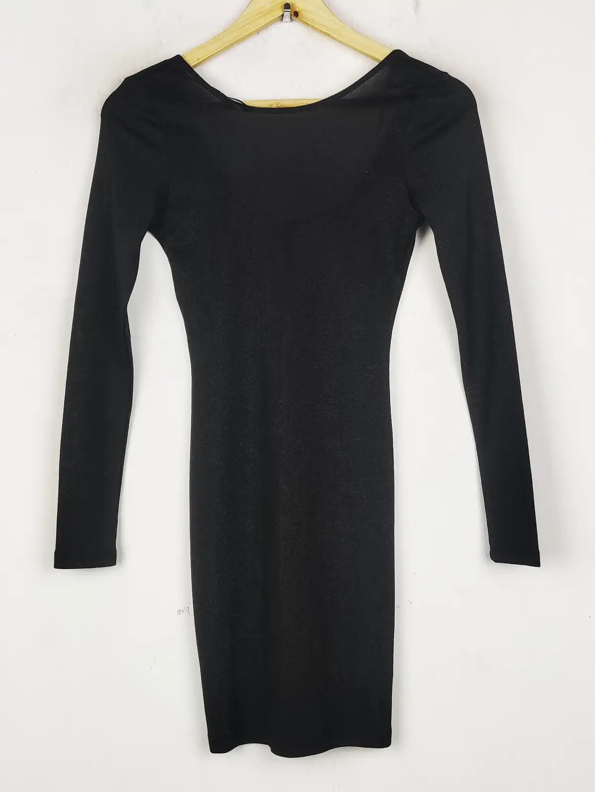 Buy online pre-used pre-loved 100% authentic & Original branded H&M (SBD-434) available in Pakistan. Top international brands avilable.