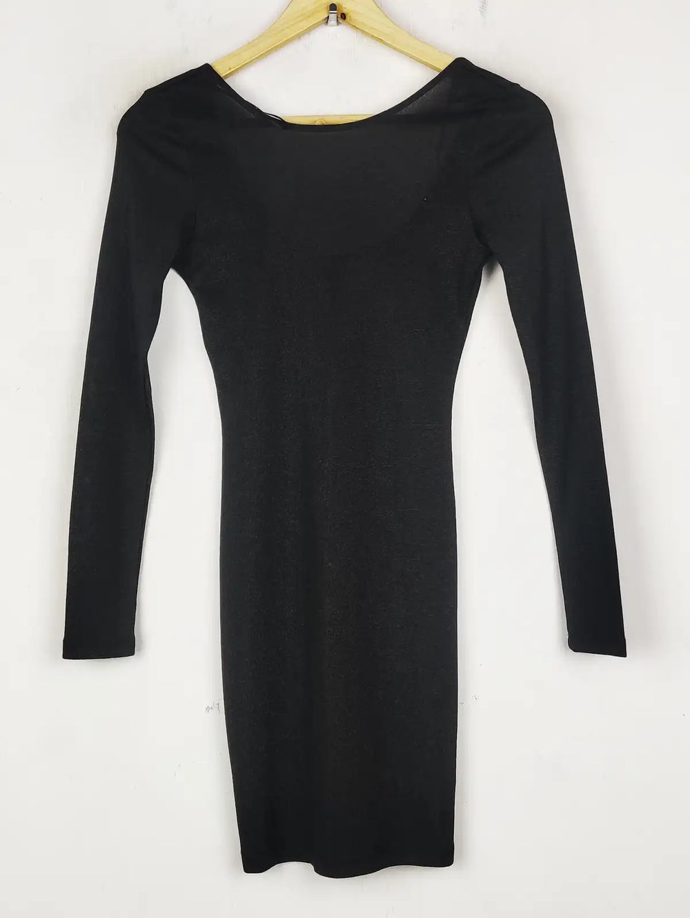 Buy online pre-used pre-loved 100% authentic & Original branded H&M (SBD-434) available in Pakistan. Top international brands avilable.