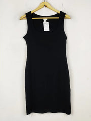 Buy online pre-used pre-loved 100% authentic & Original branded H&M (SBD-458) available in Pakistan. Top international brands avilable.
