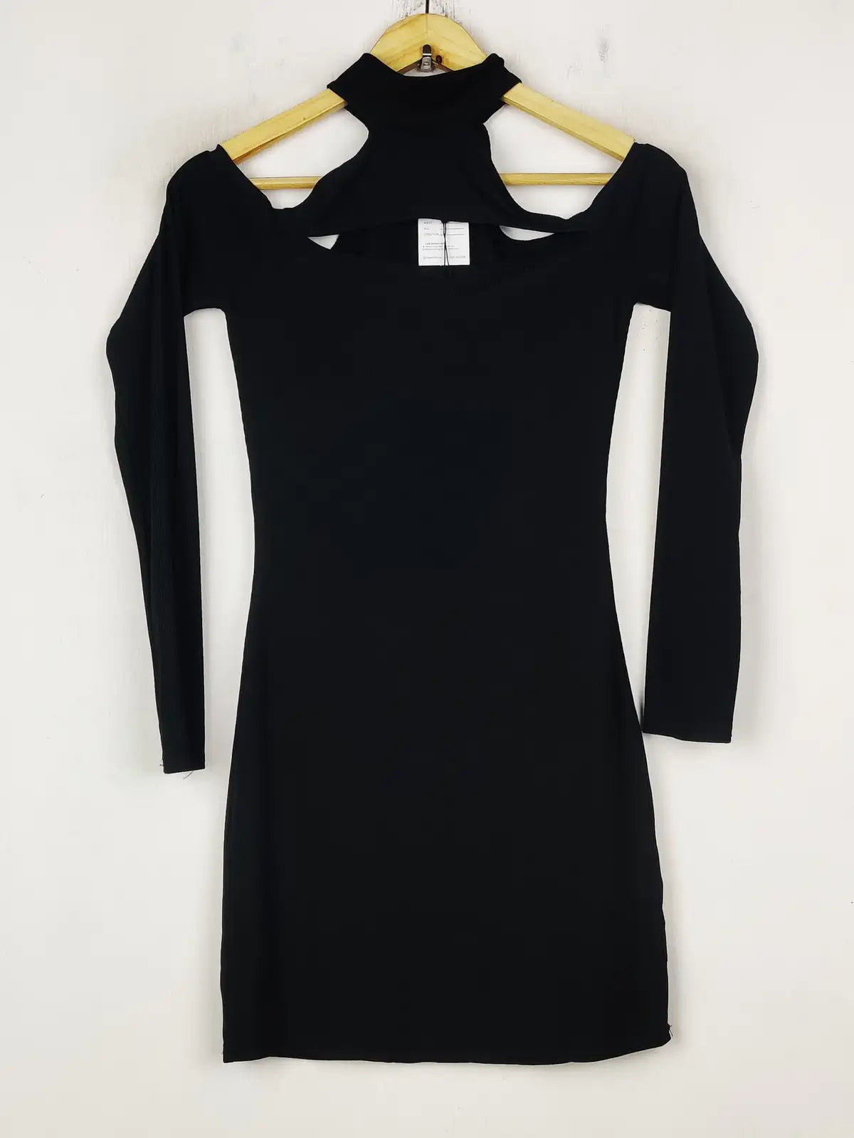 Buy online pre-used pre-loved 100% authentic & Original branded Prettylittlething (SBD-459) available in Pakistan. Top international brands avilable.