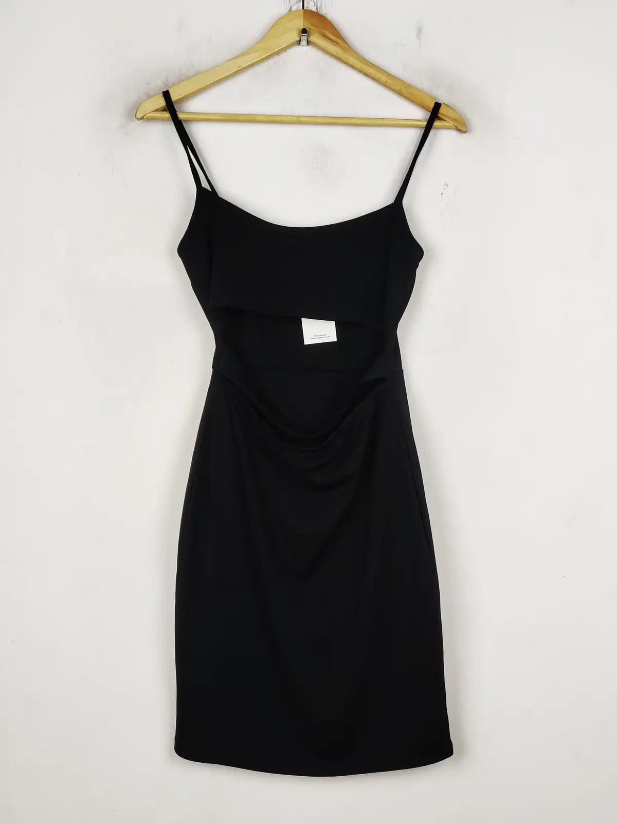 Buy online pre-used pre-loved 100% authentic & Original branded Prettylittlething (SBD-465) available in Pakistan. Top international brands avilable.