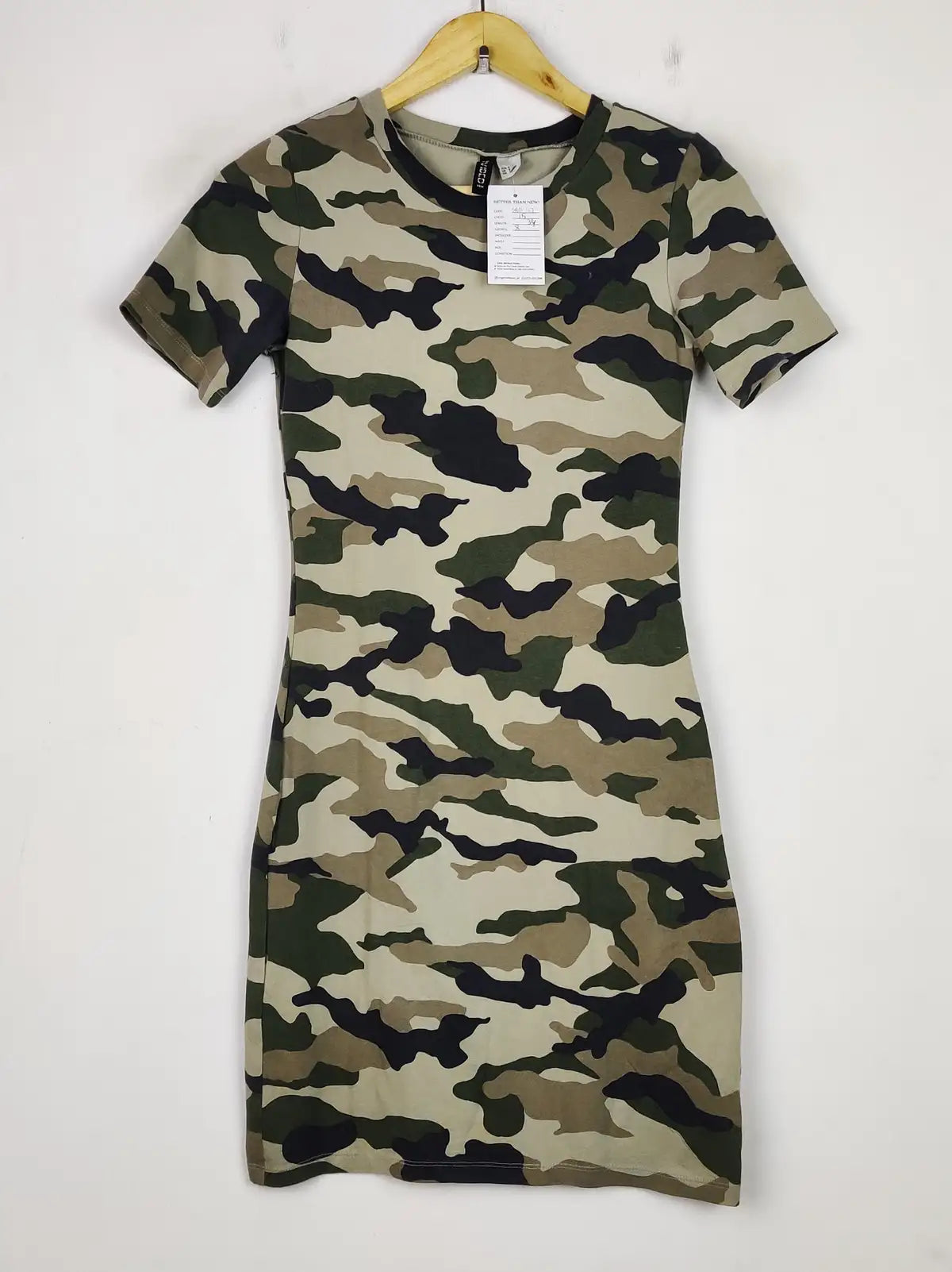 Buy online pre-used pre-loved 100% authentic & Original branded H&M (SBD-47) available in Pakistan. Top international brands avilable.