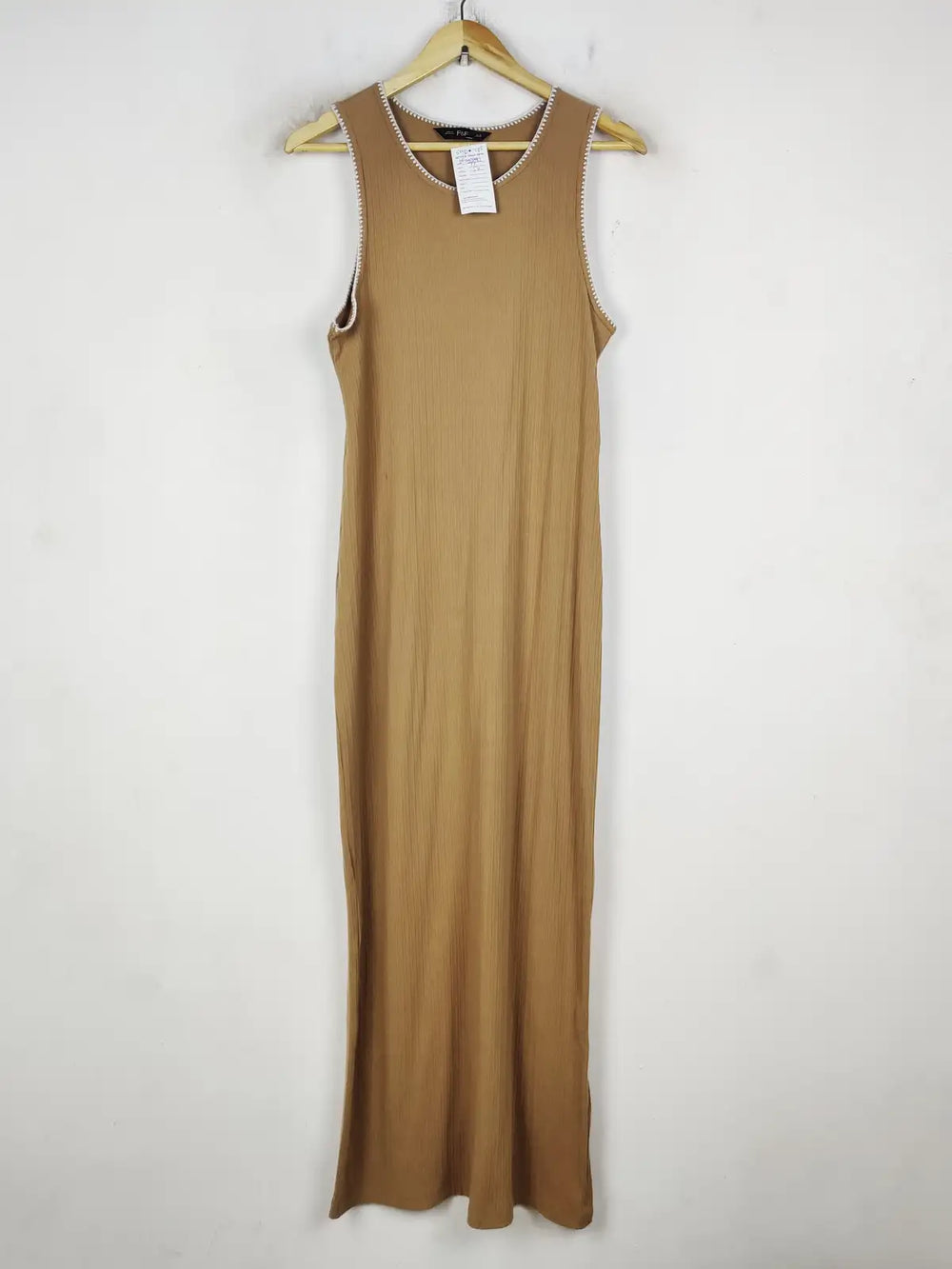 Buy online pre-used pre-loved 100% authentic & Original branded F&F (SBD-486) available in Pakistan. Top international brands avilable.