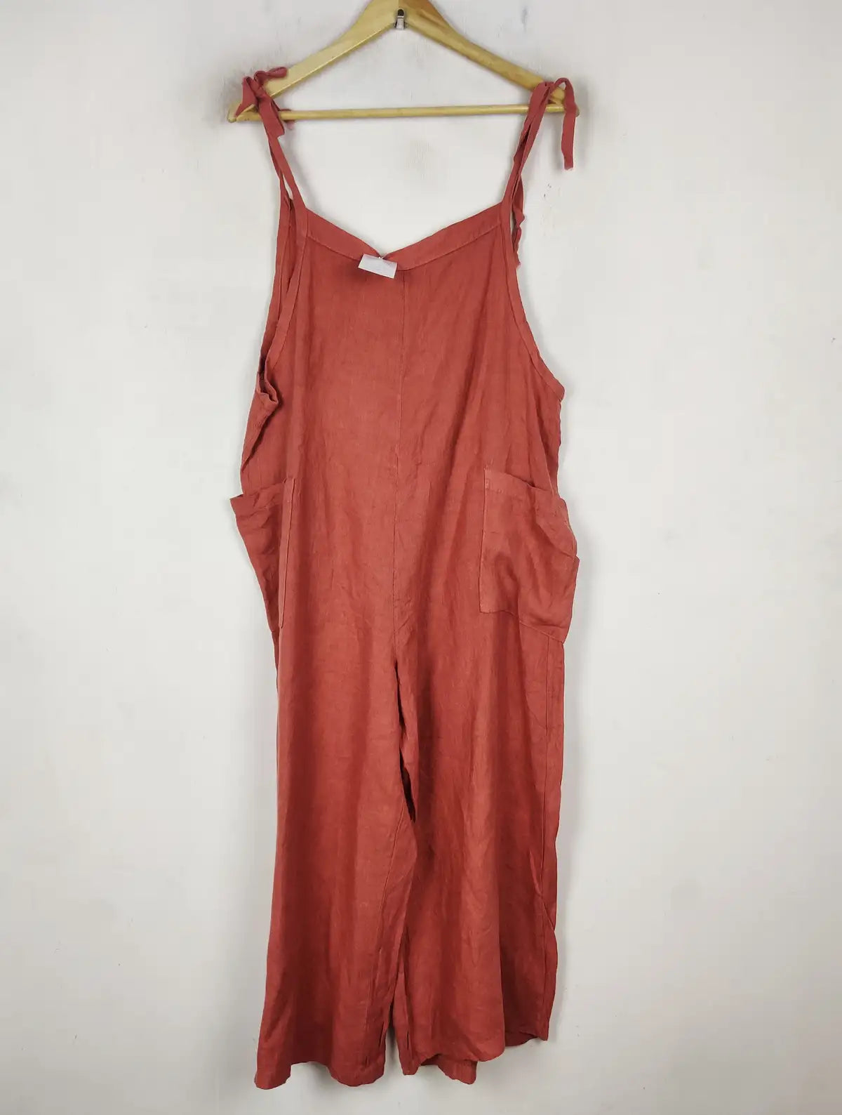 Buy online pre-used pre-loved 100% authentic & Original branded Unknown Brand (SBD-494) available in Pakistan. Top international brands avilable.