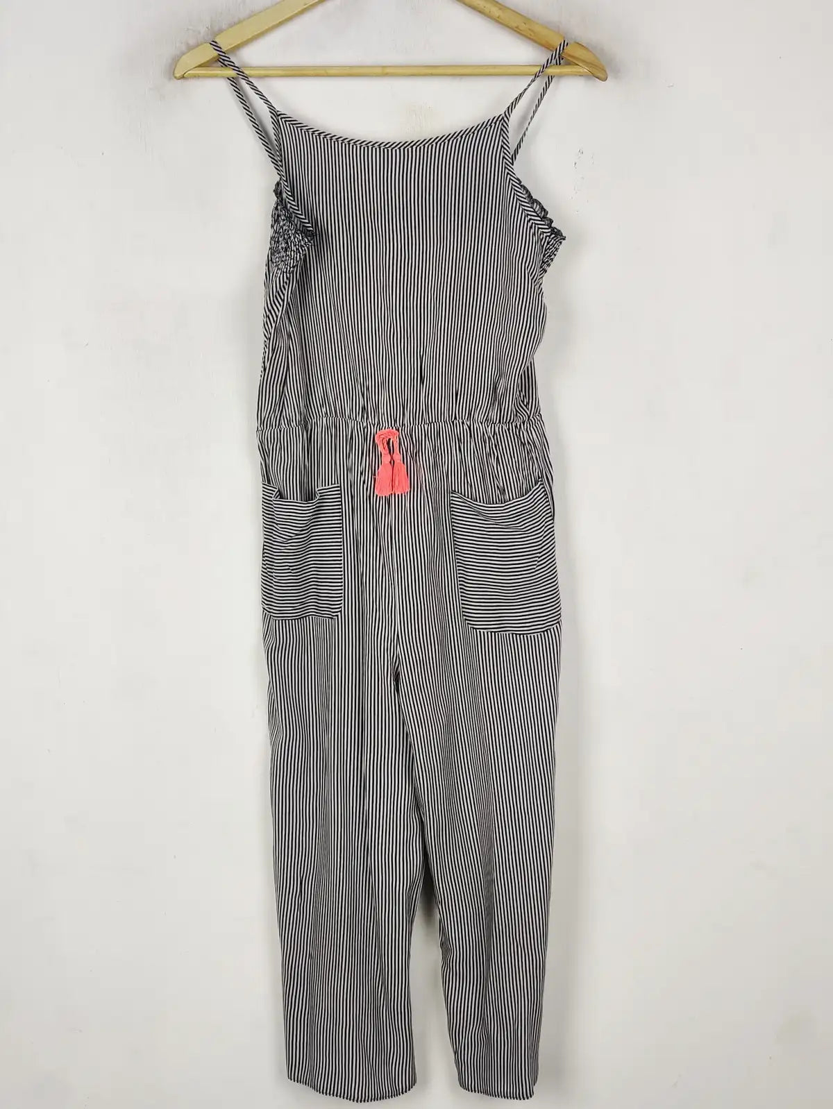Buy online pre-used pre-loved 100% authentic & Original branded Primark (SBD-496) available in Pakistan. Top international brands avilable.