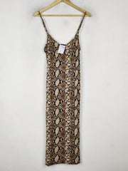 Buy online pre-used pre-loved 100% authentic & Original branded Prettylittlething (SBD-497) available in Pakistan. Top international brands avilable.
