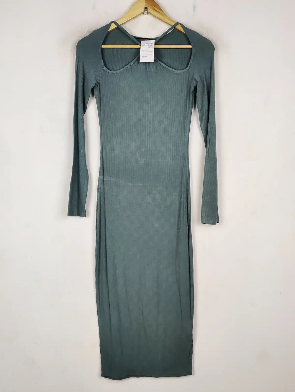 Buy online pre-used pre-loved 100% authentic & Original branded Shein (SBD-498) available in Pakistan. Top international brands avilable.