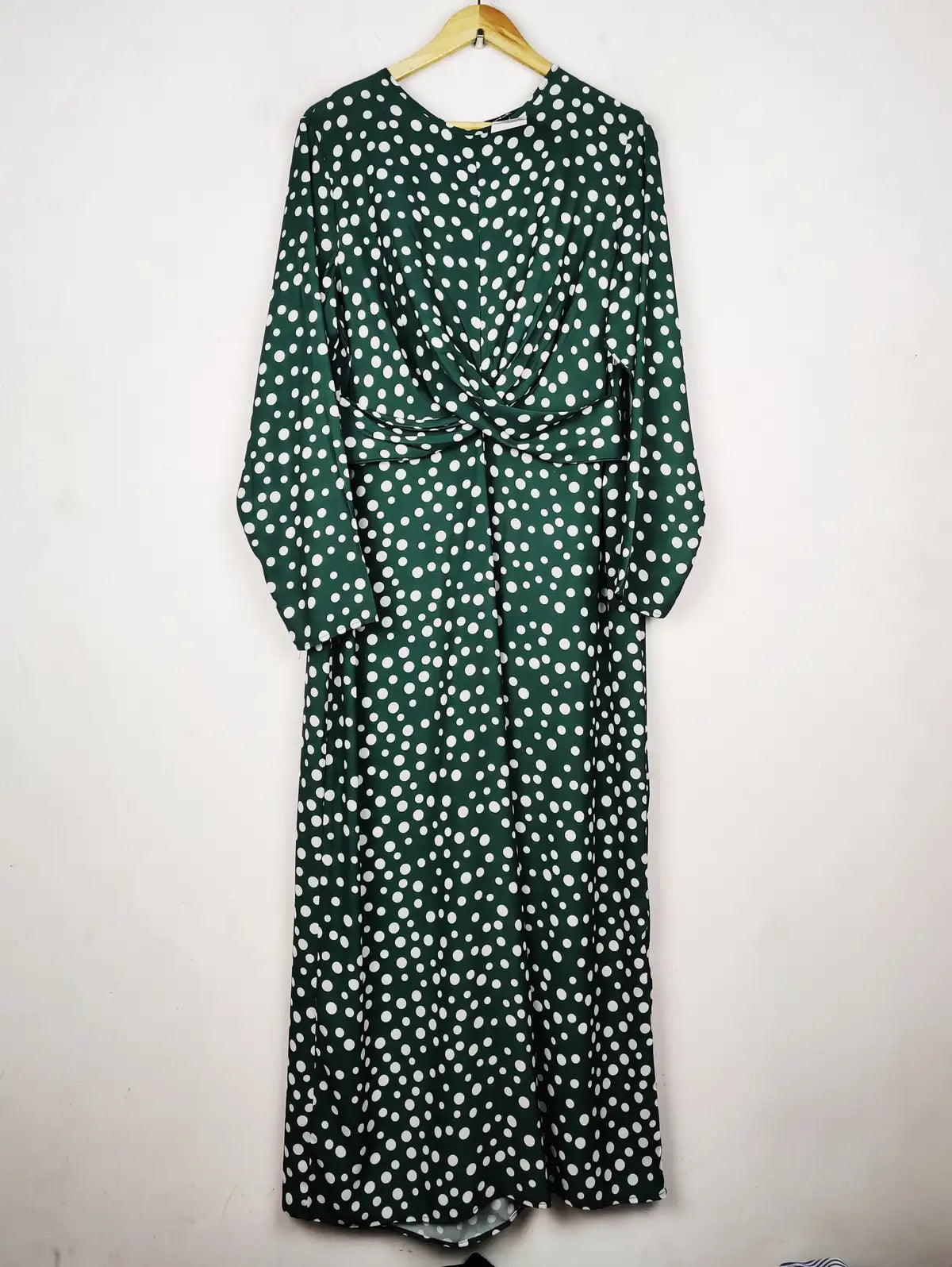 Buy online pre-used pre-loved 100% authentic & Original branded Urban Outfitters (SBD-531) available in Pakistan. Top international brands avilable.