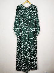 Buy online pre-used pre-loved 100% authentic & Original branded Urban Outfitters (SBD-531) available in Pakistan. Top international brands avilable.