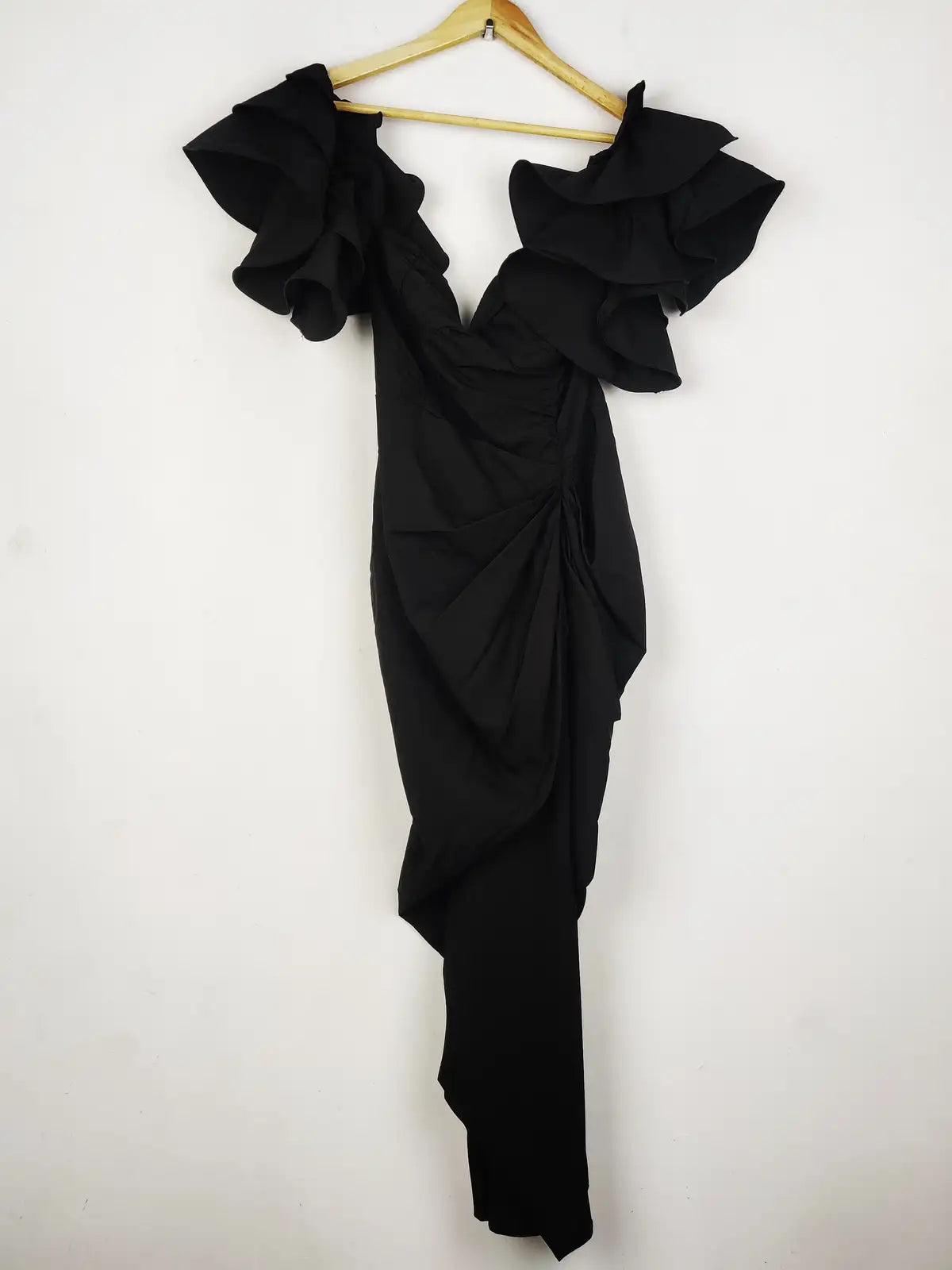 Buy online pre-used pre-loved 100% authentic & Original branded Prettylittlething (SBD-533) available in Pakistan. Top international brands avilable.