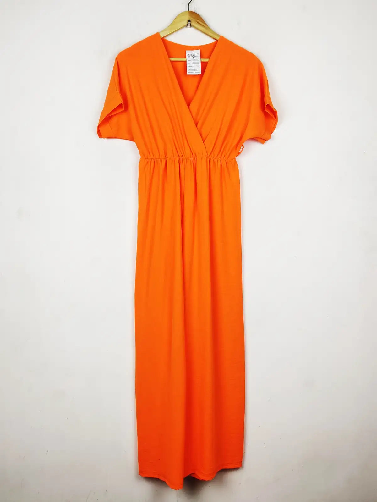 Buy online pre-used pre-loved 100% authentic & Original branded Unknown Brand (SBD-541) available in Pakistan. Top international brands avilable.