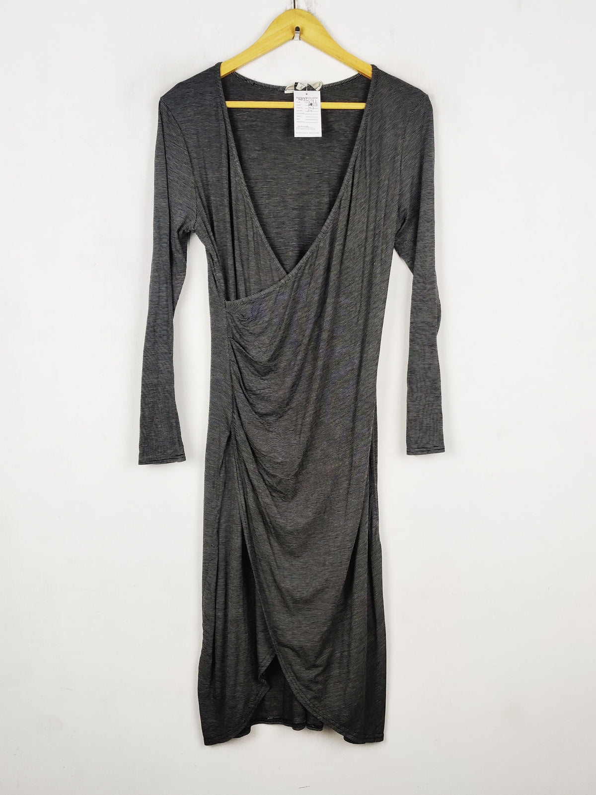 Buy online pre-used pre-loved 100% authentic & Original branded Miss Selfridge (SBD-591) available in Pakistan. Top international brands avilable.