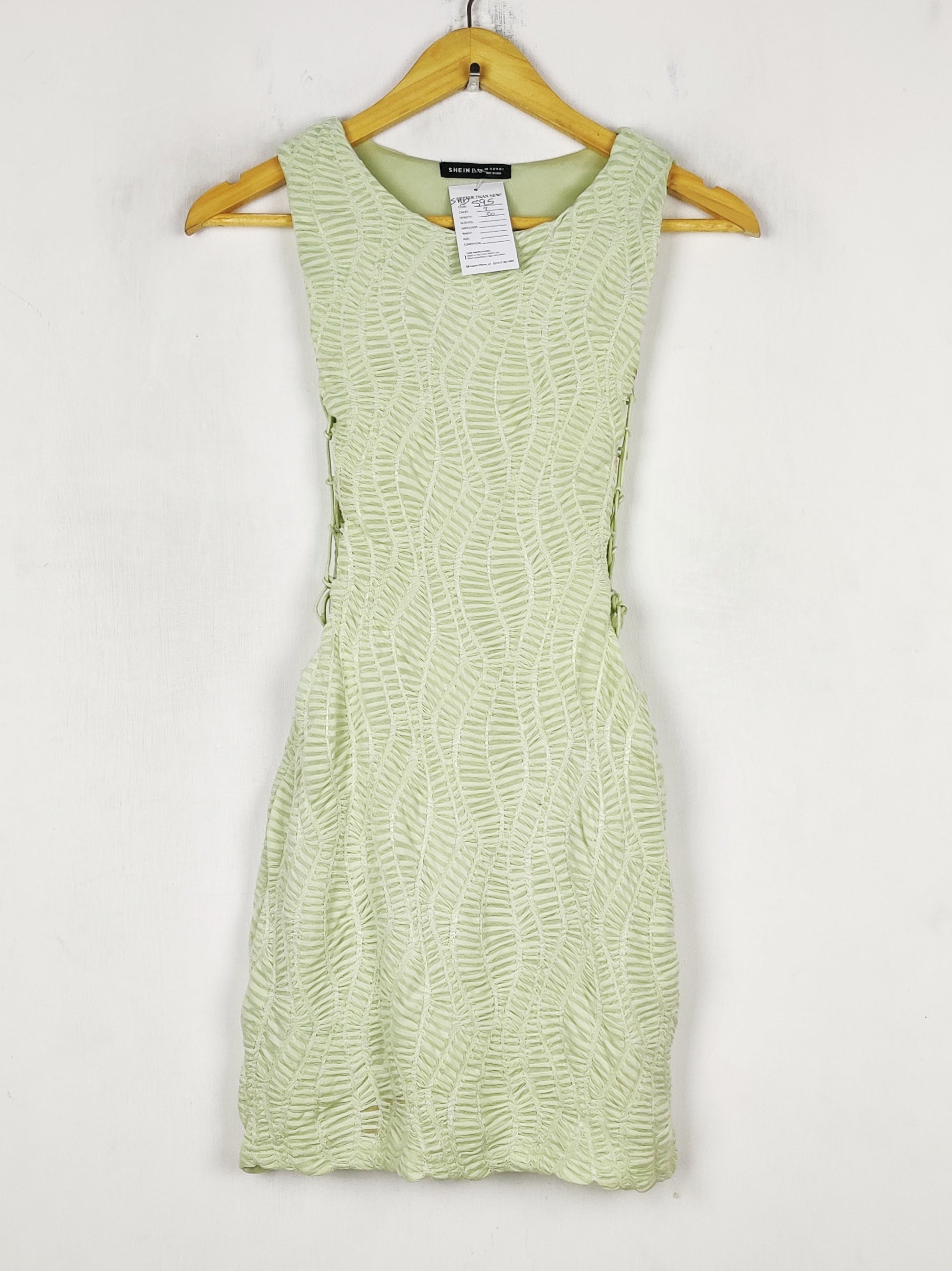 Buy online pre-used pre-loved 100% authentic & Original branded Shein (SBD-595) available in Pakistan. Top international brands avilable.